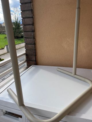 Mesita auxiliar Ikea beige