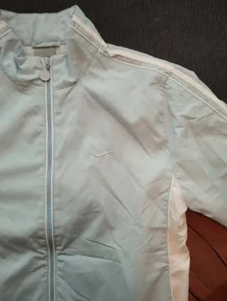 Chaqueta deportiva Adidas azul claro