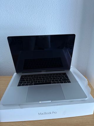 MacBook Pro 15 2018/2019 i7 16GB RAM 500GB SSD