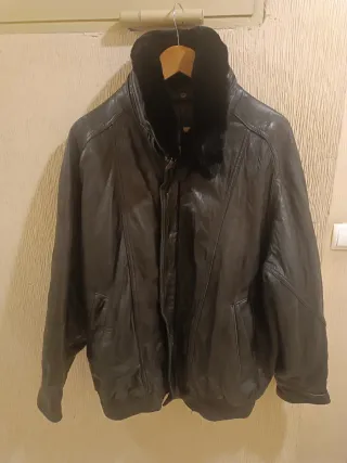 Cazadora de cuero con cuello Suave de Terciopelo