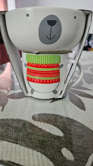 Tazón y taza con diseño de oso