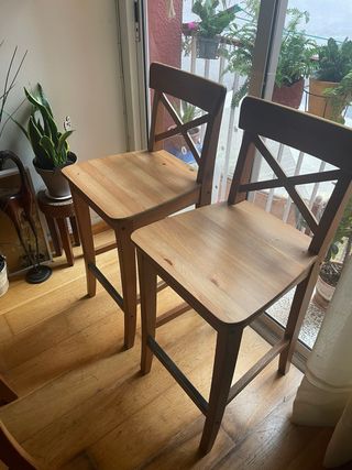 Taburetes de madera (2 unidades)