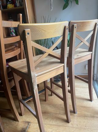 Taburetes de madera (2 unidades)