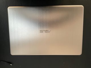 Asus VivoBook S i7-8550U 8GB RAM 256GB SSD