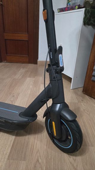 Patinete Ninebot casi nuevo negociable