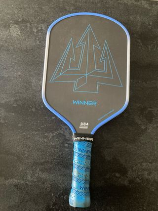 Pala Pickleball WINNER ARROW + funda de neopreno