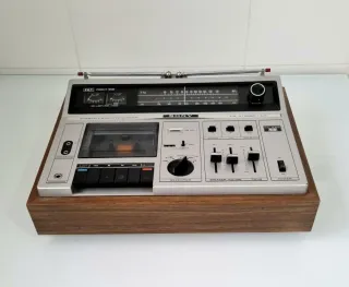 Radio antigua Cassette Sony CF-650 Vintage Años 70