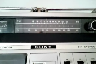 Radio antigua Cassette Sony CF-650 Vintage Años 70