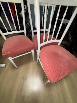 Mesa extensible y 4 sillas de comedor