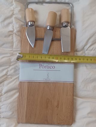 Tagliere per formaggio Pórtico in legno e metallo