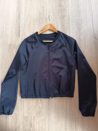 Bomber de raso negro