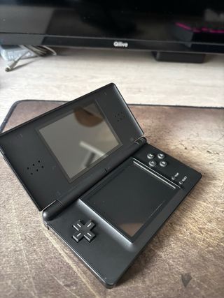 Nintendo DS Lite Negra + 2 Juegos / Cristian