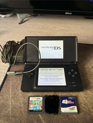 Nintendo DS Lite Negra + 2 Juegos / Cristian