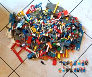 Lotto Kg 3,500 di Compatibili Simil Lego