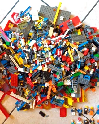 Lotto Kg 3,500 di Compatibili Simil Lego