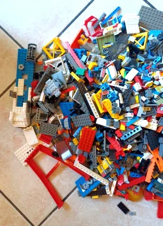 Lotto Kg 3,500 di Compatibili Simil Lego