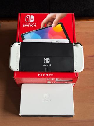 Nintendo Switch OLED Bianca