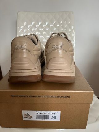 Zapatillas ASH Talla 38 Beige. Piel y suela track