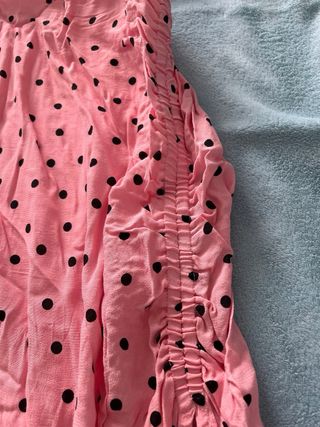 Falda rosa lunares
