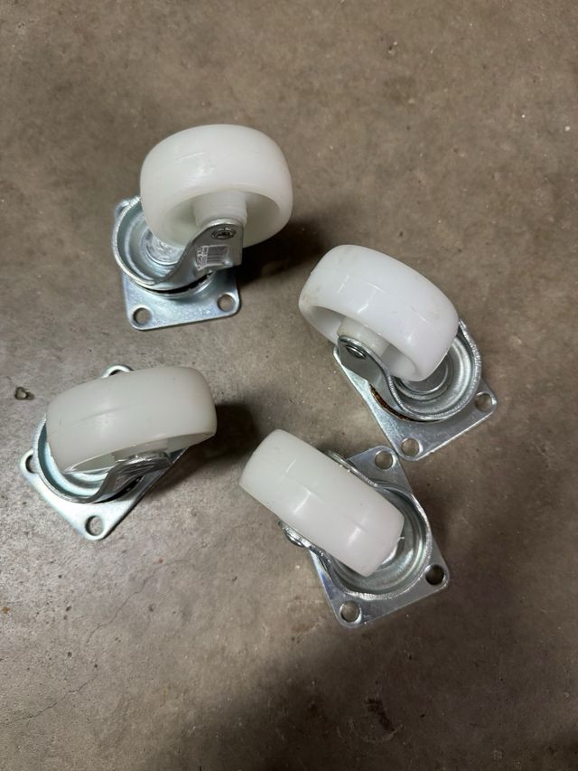 Ruedas para Muebles (4 unidades) 6 cm de diametro
