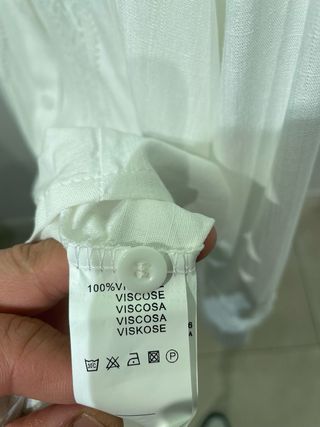 Camisa romántica blanca con encaje