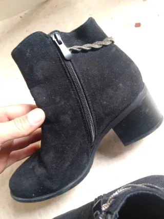 Botines negros talla 38