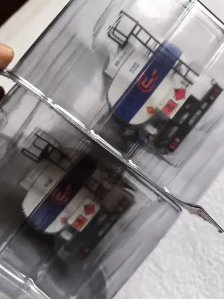 2 CAMIONES "CAMPSA" PEGASO TRONER + 2 FASCÍCULOS