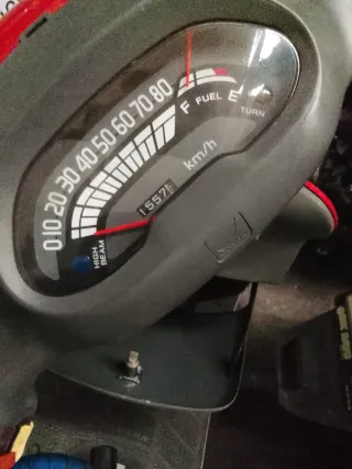 Honda Visión 75cc Scooter Automática