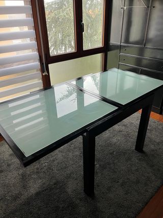 Mesa cuadrada extensible cristal y metal