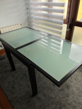 Mesa cuadrada extensible cristal y metal