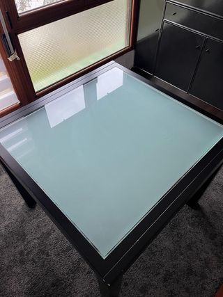 Mesa cuadrada extensible cristal y metal