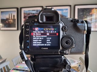 Canon EOS 5D Mark II + Objetivo EF 28-135mm