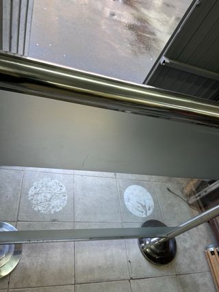 Mampara paravientos cristal y metal