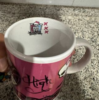 Taza Monster High Rosa y Negra
