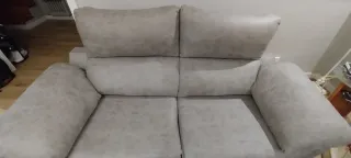 Sofá reclinable gris 3 plazas.  Está impecable.