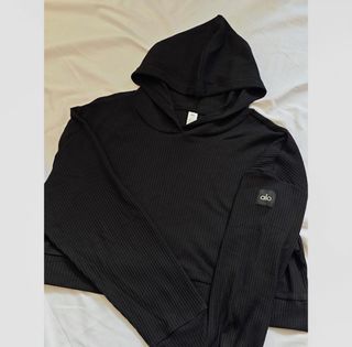 Bolsa de malla Alo y ropa deportiva Alo