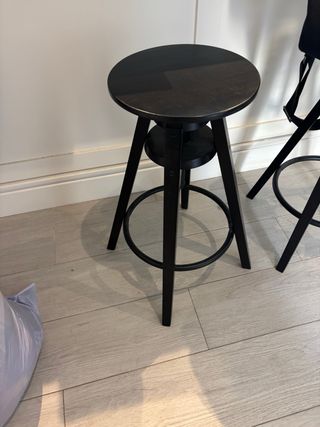Taburete alto negro Ikea
