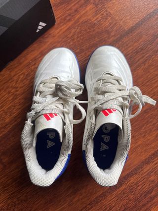 Botas de Fútbol Adidas Niño Talla 31. Adidas.