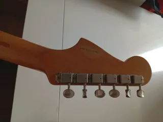 Guitarra Eléctrica Fender Cyclone Negra