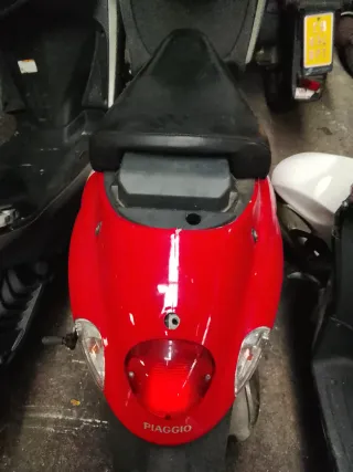 Piaggio Liberty 125cc Scooter Roja