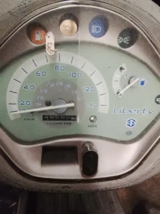 Piaggio Liberty 125cc Scooter Roja