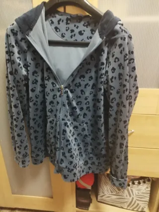 Chaqueta terciopelo estampado leopardo