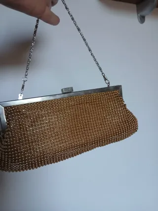 Borsetta oro con catena