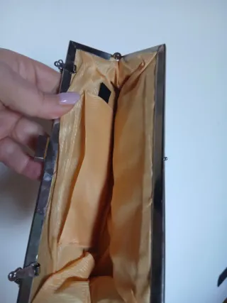 Borsetta oro con catena