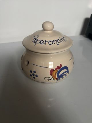 Porta peperoncino in ceramica decorato
