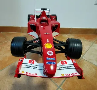 Modellino F2004 Scala 1:8