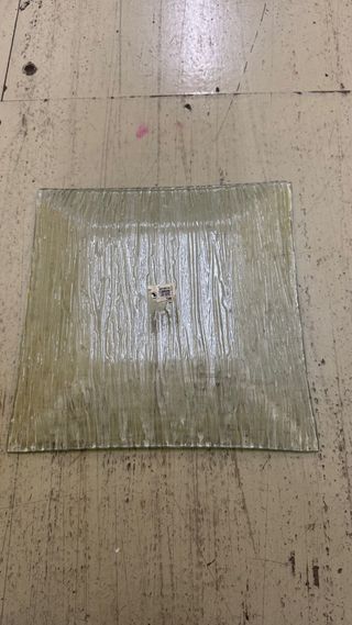 Plato cuadrado de cristal decorativo