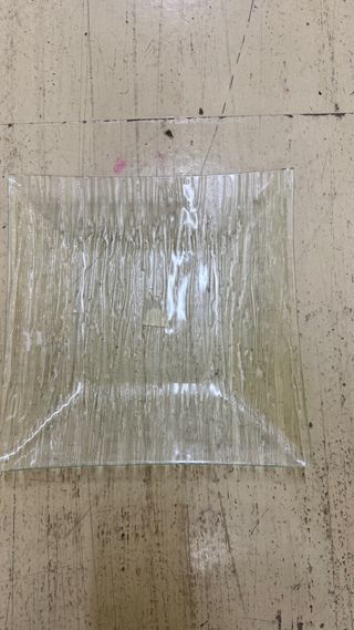 Plato cuadrado de cristal decorativo