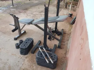 Banco de pesas multifuncional