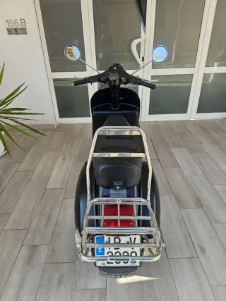 Vespa PX 200 E Scooter